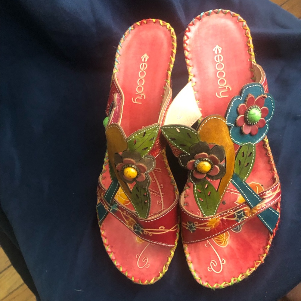 Socofy Leathe Small Heel Sandal